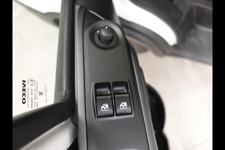 Iveco Daily 40C18 3.0 180pk Automaat Bakwagen Laadklep Airco Cruise Control Navigatie Camera