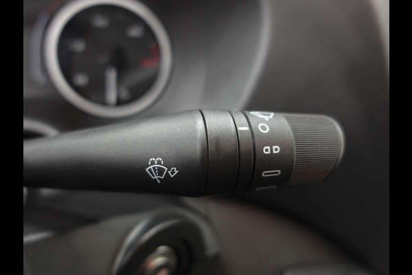 Iveco Daily 40C18 3.0 180pk Automaat Bakwagen Laadklep Airco Cruise Control Navigatie Camera