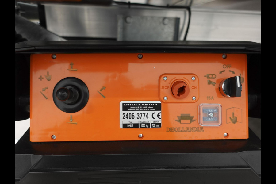 Iveco Daily 40C18 3.0 180pk Automaat Bakwagen Laadklep Airco Cruise Control Navigatie Camera