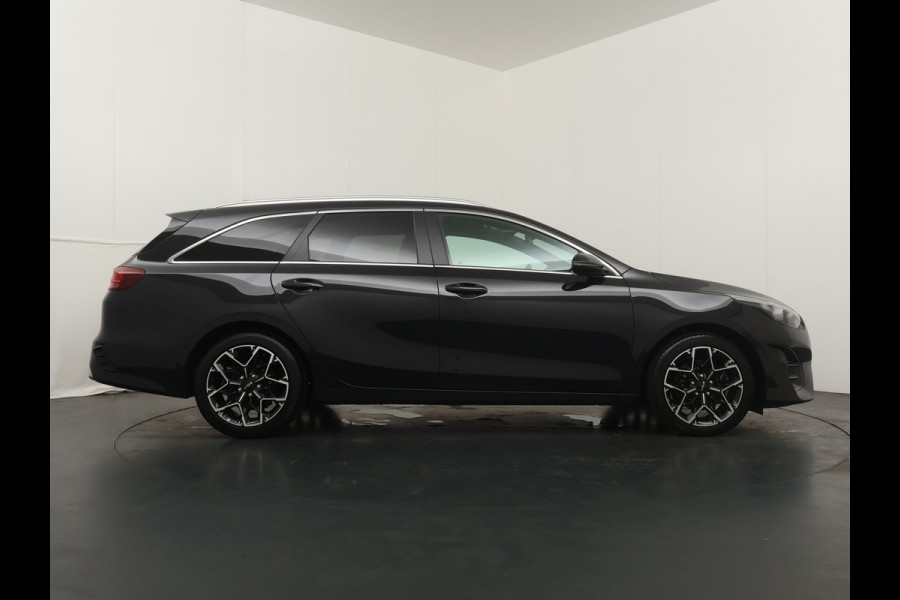 Kia Ceed Sportswagon 1.5 T-GDi GT-Line AUTOMAAT Stoel-/Stuurverwarming - Apple Carplay/Android Auto - Schuif-/Kanteldak - Achteruitrijcamera - Climate Control - Fabrieksgarantie t/m 03-2031