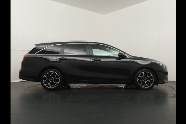 Kia Ceed Sportswagon 1.5 T-GDi GT-Line AUTOMAAT Stoel-/Stuurverwarming - Apple Carplay/Android Auto - Schuif-/Kanteldak - Achteruitrijcamera - Climate Control - Fabrieksgarantie t/m 03-2031