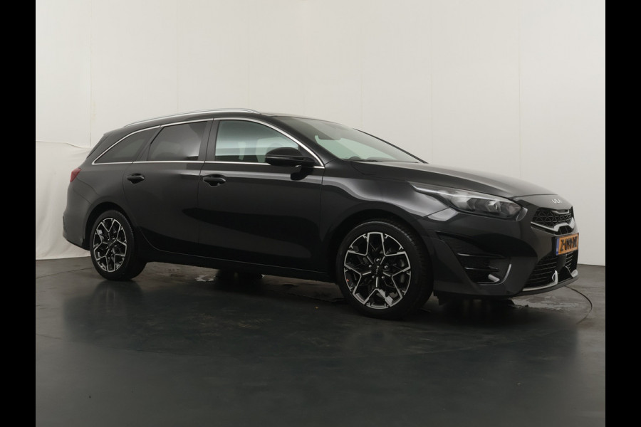Kia Ceed Sportswagon 1.5 T-GDi GT-Line AUTOMAAT Stoel-/Stuurverwarming - Apple Carplay/Android Auto - Schuif-/Kanteldak - Achteruitrijcamera - Climate Control - Fabrieksgarantie t/m 03-2031
