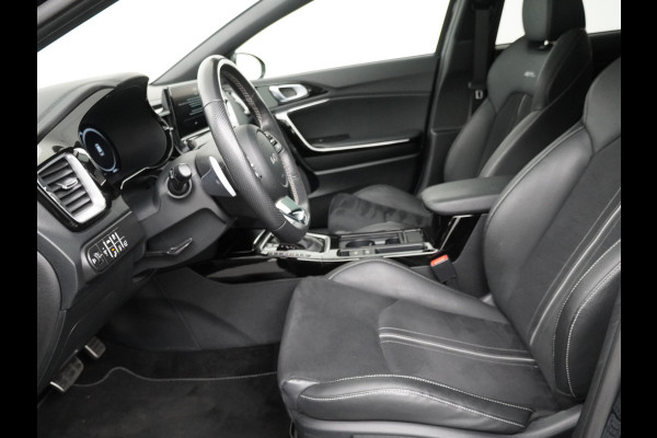 Kia Ceed Sportswagon 1.5 T-GDi GT-Line AUTOMAAT Stoel-/Stuurverwarming - Apple Carplay/Android Auto - Schuif-/Kanteldak - Achteruitrijcamera - Climate Control - Fabrieksgarantie t/m 03-2031