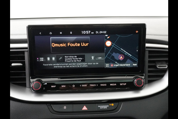 Kia Ceed Sportswagon 1.5 T-GDi GT-Line AUTOMAAT Stoel-/Stuurverwarming - Apple Carplay/Android Auto - Schuif-/Kanteldak - Achteruitrijcamera - Climate Control - Fabrieksgarantie t/m 03-2031