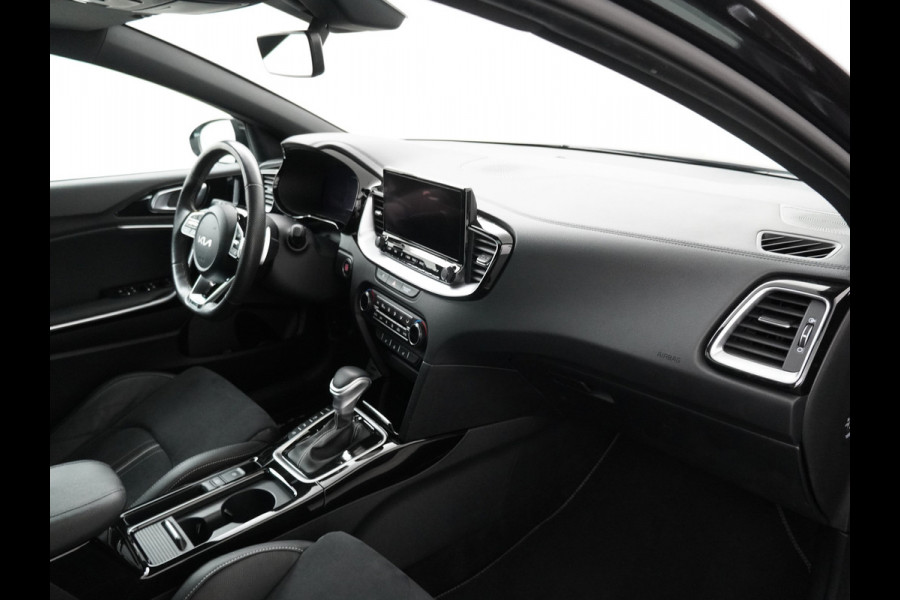 Kia Ceed Sportswagon 1.5 T-GDi GT-Line AUTOMAAT Stoel-/Stuurverwarming - Apple Carplay/Android Auto - Schuif-/Kanteldak - Achteruitrijcamera - Climate Control - Fabrieksgarantie t/m 03-2031