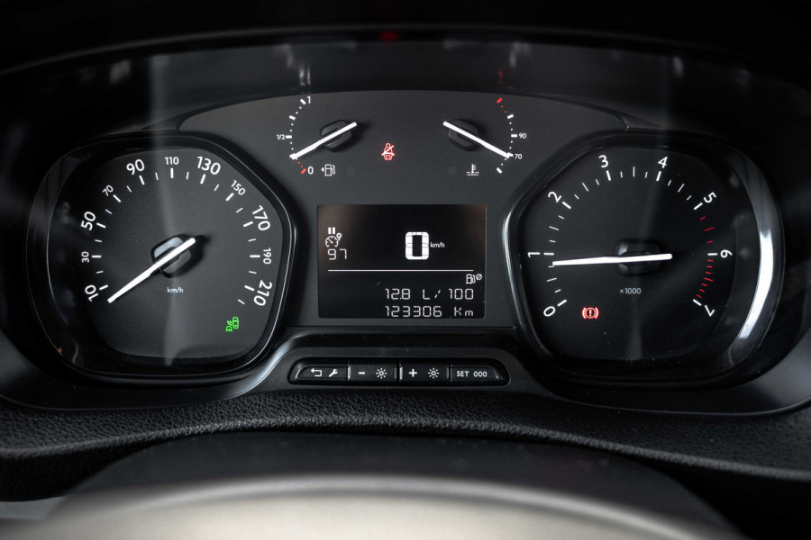 Peugeot Expert 1.5 BlueHDi 100 | 3-Zits | Camera | Carplay | Cruise | PDC | Airco