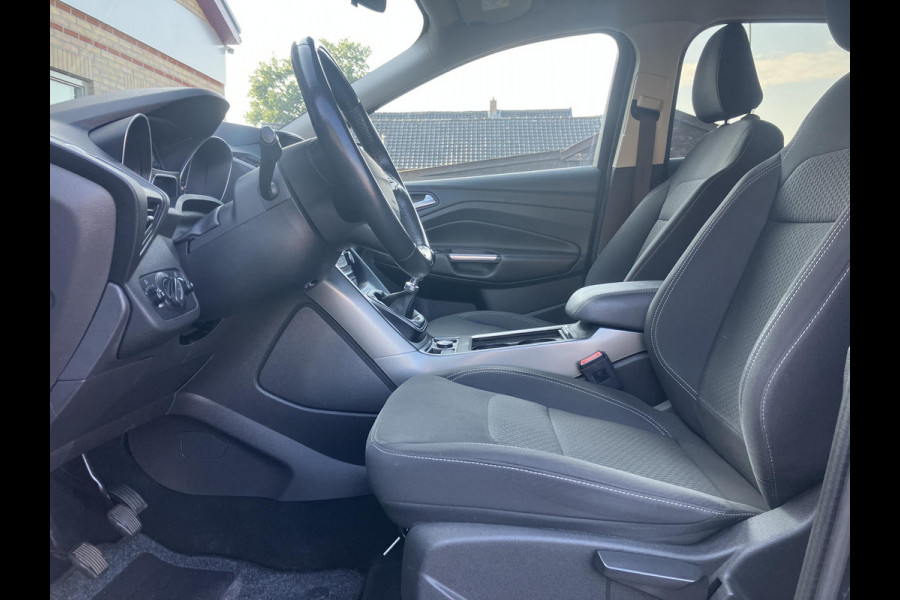 Ford Kuga 1.5 EcoBoost Titanium | Camera | Trekhaak | Apple Carplay