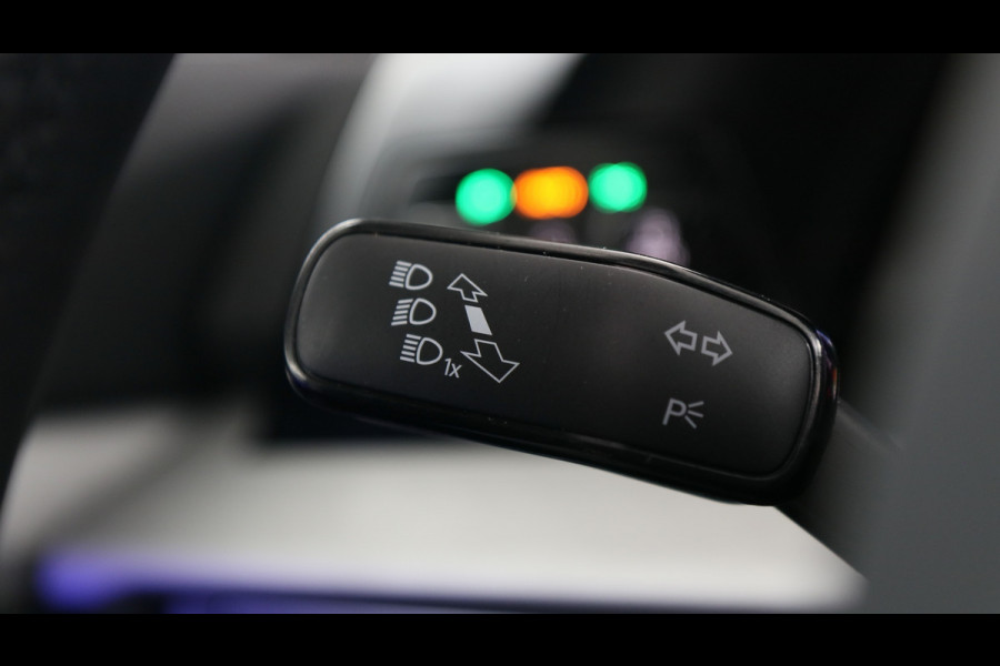 Volkswagen Golf 1.5 eHybrid 204pk Life Edition DSG | Panoramadak | Stoel+Stuurverwarming | Camera Demo Jesse