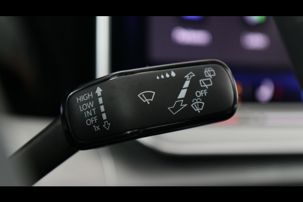 Volkswagen Golf 1.5 eHybrid 204pk Life Edition DSG | Panoramadak | Stoel+Stuurverwarming | Camera Demo Jesse