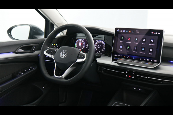 Volkswagen Golf 1.5 eHybrid 204pk Life Edition DSG | Panoramadak | Stoel+Stuurverwarming | Camera Demo Jesse
