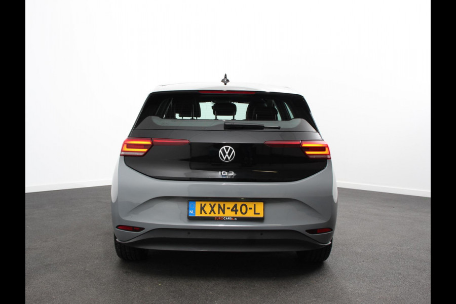 Volkswagen ID.3 Pro 58 kWh SOH 92% Navigatie Apple CarPlay Android Auto Parkeerhulp Adaptive Cruise Control Stoel- en stuurverwarming Full Led Climate Control Lichtmetalen velgen