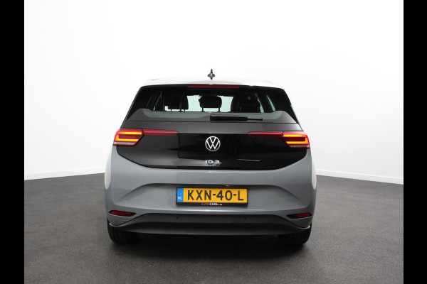 Volkswagen ID.3 Pro 58 kWh SOH 92% Navigatie Apple CarPlay Android Auto Parkeerhulp Adaptive Cruise Control Stoel- en stuurverwarming Full Led Climate Control Lichtmetalen velgen