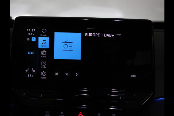 Volkswagen ID.3 Pro 58 kWh SOH 92% Navigatie Apple CarPlay Android Auto Parkeerhulp Adaptive Cruise Control Stoel- en stuurverwarming Full Led Climate Control Lichtmetalen velgen