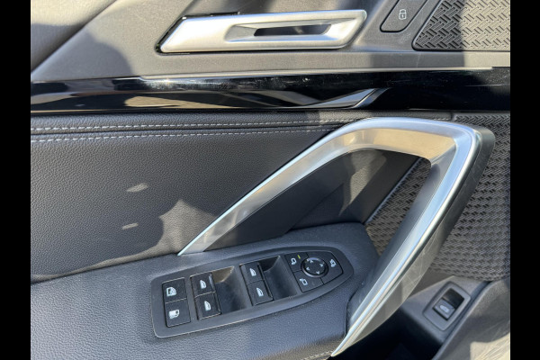 BMW X1 xDrive25e X-Line High Executive PHEV | VAN: 35.900,- VOOR: 32.877,- UW HERFSTVOORDEEL: 3.023,- | HEAD UP DISPLAY | LEDER | STOELVERWARMING| COMFORT ACCESS| ELEK. ACHTERKLEP| ELEK. WEGKLAPBARE TREKHAAK| HUD| 360 CAMERA| APPLE CARPLAY