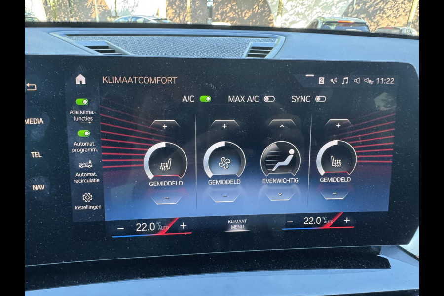 BMW X1 xDrive25e X-Line High Executive PHEV | VAN: 35.900,- VOOR: 32.877,- UW HERFSTVOORDEEL: 3.023,- | HEAD UP DISPLAY | LEDER | STOELVERWARMING| COMFORT ACCESS| ELEK. ACHTERKLEP| ELEK. WEGKLAPBARE TREKHAAK| HUD| 360 CAMERA| APPLE CARPLAY