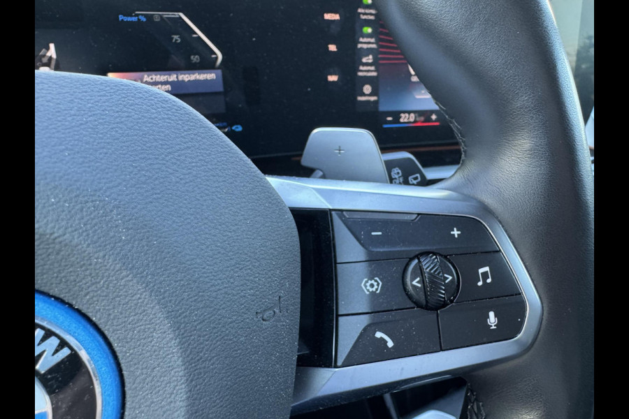 BMW X1 xDrive25e X-Line High Executive PHEV | VAN: 35.900,- VOOR: 32.877,- UW HERFSTVOORDEEL: 3.023,- | HEAD UP DISPLAY | LEDER | STOELVERWARMING| COMFORT ACCESS| ELEK. ACHTERKLEP| ELEK. WEGKLAPBARE TREKHAAK| HUD| 360 CAMERA| APPLE CARPLAY