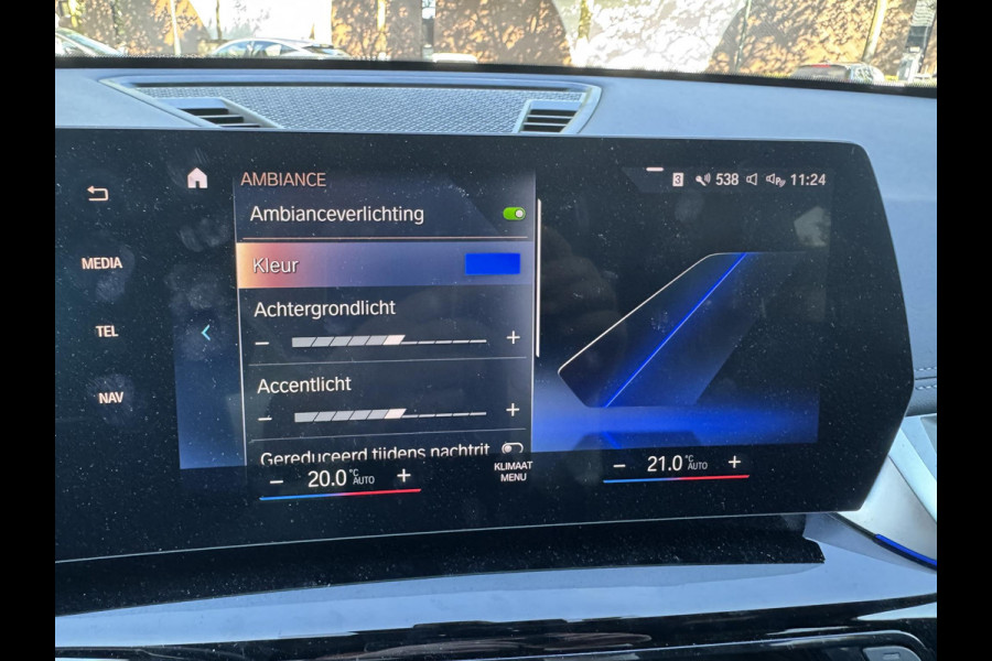 BMW X1 xDrive25e X-Line High Executive PHEV | VAN: 35.900,- VOOR: 32.877,- UW HERFSTVOORDEEL: 3.023,- | HEAD UP DISPLAY | LEDER | STOELVERWARMING| COMFORT ACCESS| ELEK. ACHTERKLEP| ELEK. WEGKLAPBARE TREKHAAK| HUD| 360 CAMERA| APPLE CARPLAY