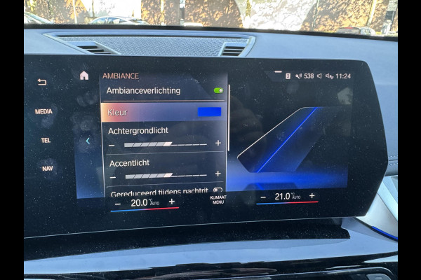 BMW X1 xDrive25e X-Line High Executive PHEV | VAN: 35.900,- VOOR: 32.877,- UW HERFSTVOORDEEL: 3.023,- | HEAD UP DISPLAY | LEDER | STOELVERWARMING| COMFORT ACCESS| ELEK. ACHTERKLEP| ELEK. WEGKLAPBARE TREKHAAK| HUD| 360 CAMERA| APPLE CARPLAY