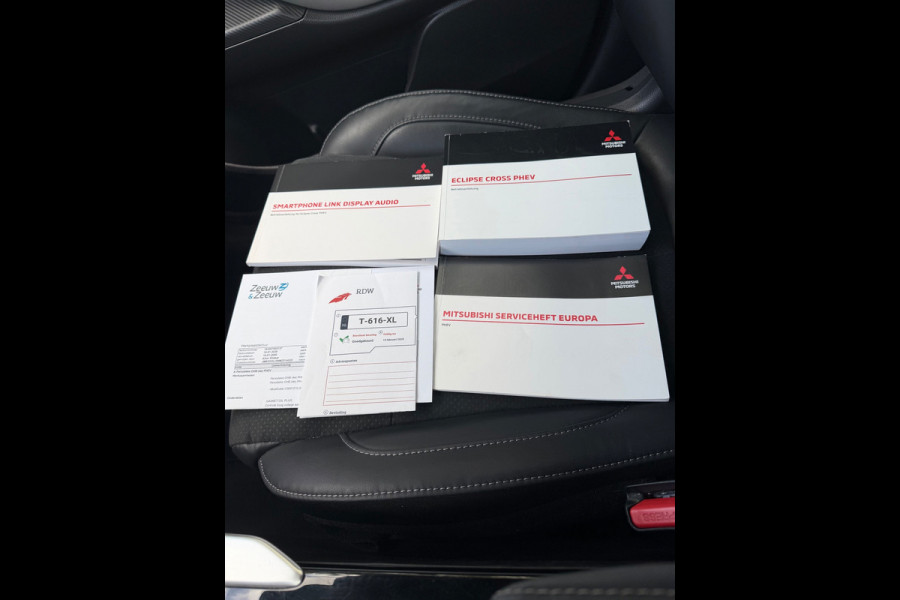 Mitsubishi Eclipse Cross 2.4 PHEV Intense+, trekhaak, stoelverwarming, achteruitrijcamera, vele opties