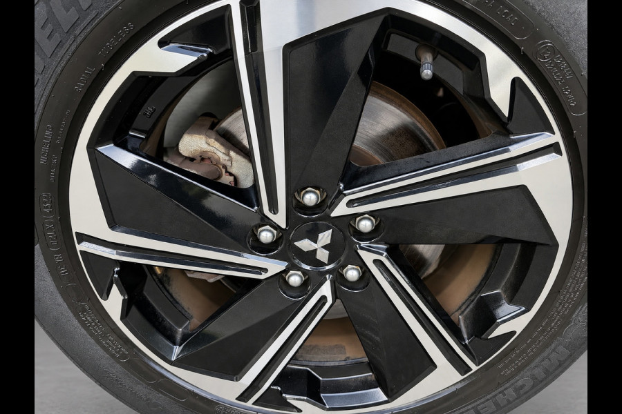 Mitsubishi Eclipse Cross 2.4 PHEV Intense+, trekhaak, stoelverwarming, achteruitrijcamera, vele opties