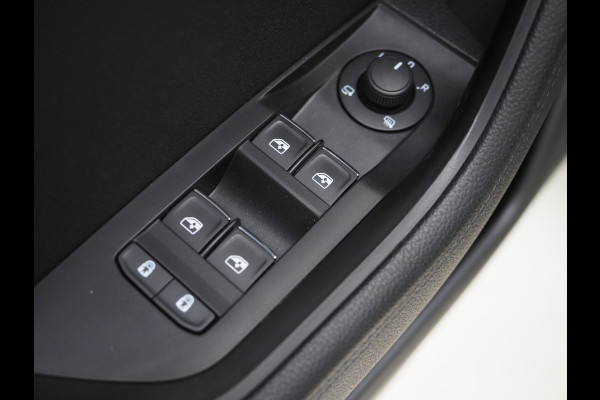 Škoda Superb Combi 1.4 TSI iV Laurin & Klement | Panoramadak | Leder | Trekhaak | Massage | 360 | Canton | Memory | Carplay