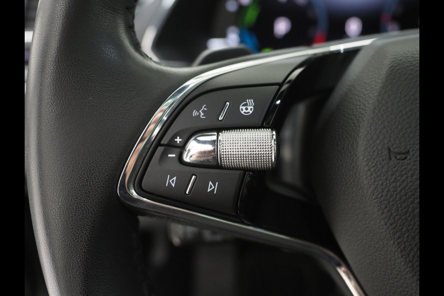 Škoda Superb Combi 1.4 TSI iV Laurin & Klement | Panoramadak | Leder | Trekhaak | Massage | 360 | Canton | Memory | Carplay