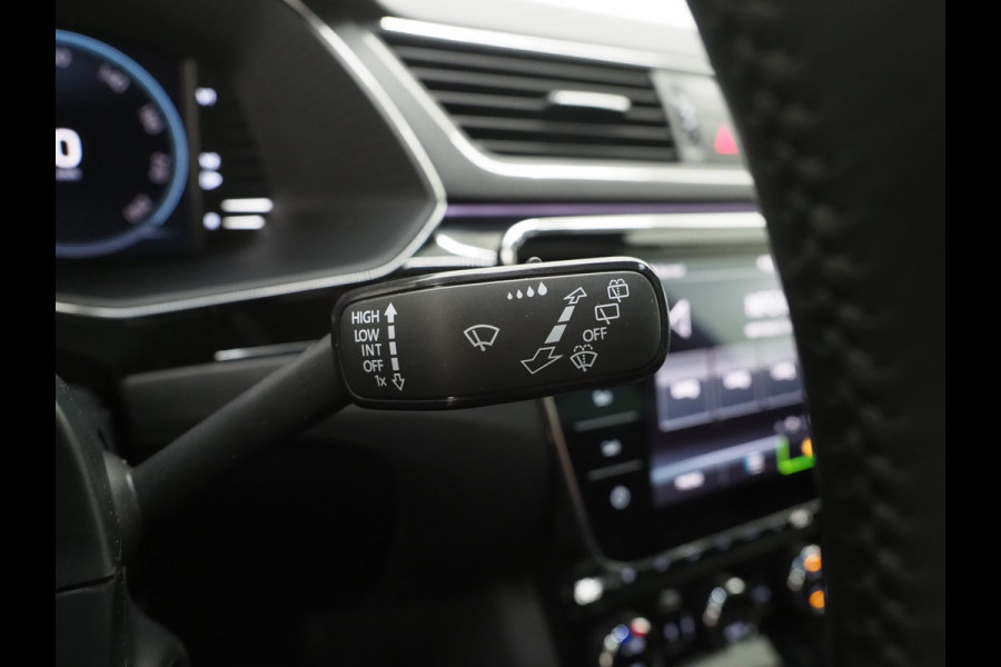 Škoda Superb Combi 1.4 TSI iV Laurin & Klement | Panoramadak | Leder | Trekhaak | Massage | 360 | Canton | Memory | Carplay