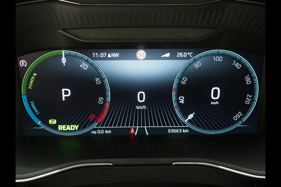 Škoda Superb Combi 1.4 TSI iV Laurin & Klement | Panoramadak | Leder | Trekhaak | Massage | 360 | Canton | Memory | Carplay