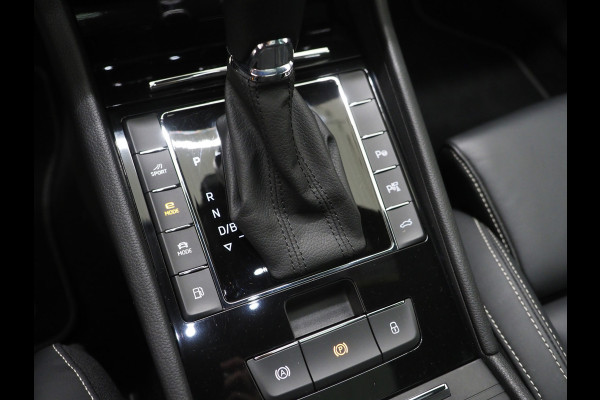Škoda Superb Combi 1.4 TSI iV Laurin & Klement | Panoramadak | Leder | Trekhaak | Massage | 360 | Canton | Memory | Carplay