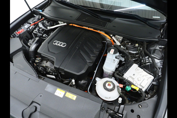 Audi A6 Avant 55 TFSI e quattro Competition Full Black | RS Stoelen | B&O Audio | Sfeerlicht | Memory | Camera | Adaptive Cruise