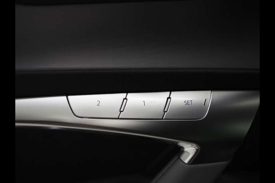 Audi A6 Avant 55 TFSI e quattro Competition Full Black | RS Stoelen | B&O Audio | Sfeerlicht | Memory | Camera | Adaptive Cruise