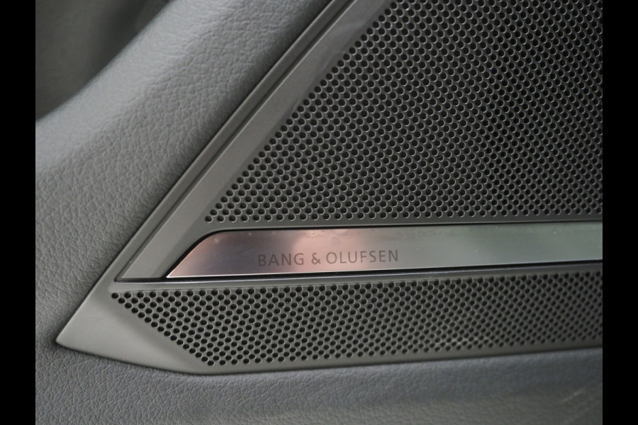 Audi A6 Avant 55 TFSI e quattro Competition Full Black | RS Stoelen | B&O Audio | Sfeerlicht | Memory | Camera | Adaptive Cruise