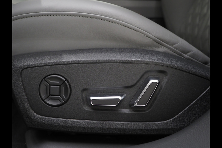 Audi A6 Avant 55 TFSI e quattro Competition Full Black | RS Stoelen | B&O Audio | Sfeerlicht | Memory | Camera | Adaptive Cruise