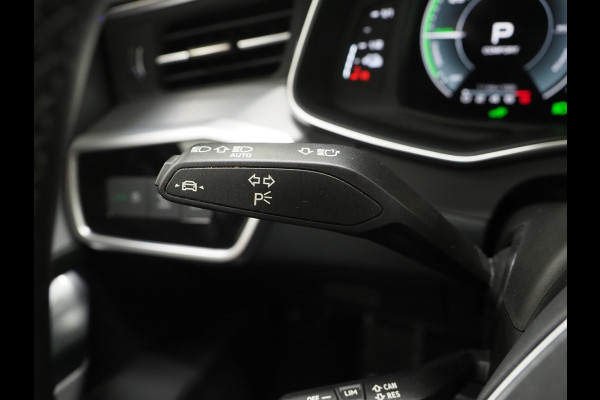 Audi A6 Avant 55 TFSI e quattro Competition Full Black | RS Stoelen | B&O Audio | Sfeerlicht | Memory | Camera | Adaptive Cruise