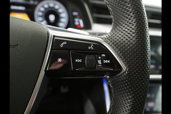 Audi A6 Avant 55 TFSI e quattro Competition Full Black | RS Stoelen | B&O Audio | Sfeerlicht | Memory | Camera | Adaptive Cruise