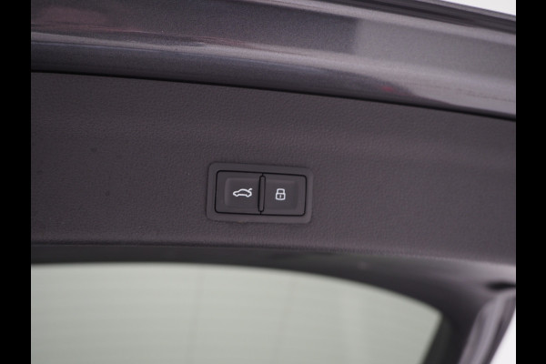 Audi A6 Avant 55 TFSI e quattro Competition Full Black | RS Stoelen | B&O Audio | Sfeerlicht | Memory | Camera | Adaptive Cruise