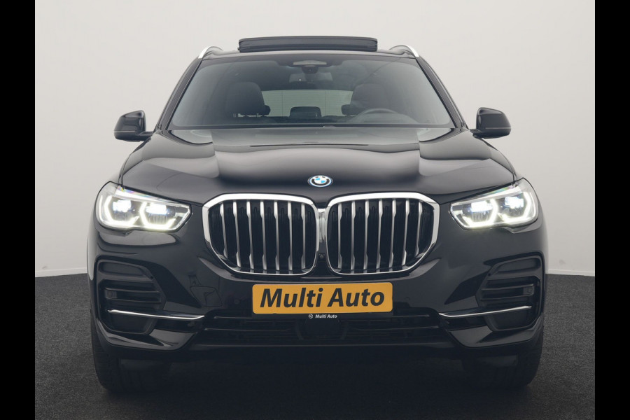 BMW X5 xDrive45e High Executive PHEV 395pk Dealer O.H. | Active Steering | Trekhaak Af Fabriek | Panodak | Luchtvering | Head Up | Adaptive Cruise | 360 Camera | Laser LED | Nappa Lederen Comfortstoelen Memory & Verwarmd | Adaptief Onderstel | Keyless | Sfeerverlichting | Apple Carplay | 21"L.M | Plug In Hybrid |