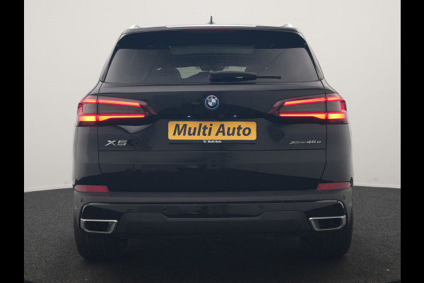BMW X5 xDrive45e High Executive PHEV 395pk Dealer O.H. | Active Steering | Trekhaak Af Fabriek | Panodak | Luchtvering | Head Up | Adaptive Cruise | 360 Camera | Laser LED | Nappa Lederen Comfortstoelen Memory & Verwarmd | Adaptief Onderstel | Keyless | Sfeerverlichting | Apple Carplay | 21"L.M | Plug In Hybrid |