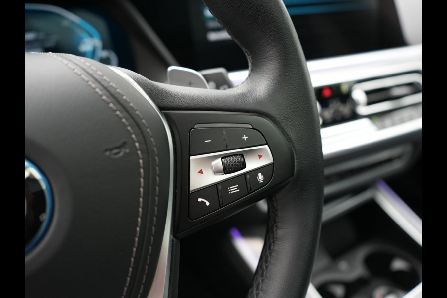 BMW X5 xDrive45e High Executive PHEV 395pk Dealer O.H. | Active Steering | Trekhaak Af Fabriek | Panodak | Luchtvering | Head Up | Adaptive Cruise | 360 Camera | Laser LED | Nappa Lederen Comfortstoelen Memory & Verwarmd | Adaptief Onderstel | Keyless | Sfeerverlichting | Apple Carplay | 21"L.M | Plug In Hybrid |