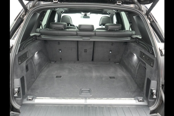 BMW X5 xDrive45e High Executive PHEV 395pk Dealer O.H. | Active Steering | Trekhaak Af Fabriek | Panodak | Luchtvering | Head Up | Adaptive Cruise | 360 Camera | Laser LED | Nappa Lederen Comfortstoelen Memory & Verwarmd | Adaptief Onderstel | Keyless | Sfeerverlichting | Apple Carplay | 21"L.M | Plug In Hybrid |