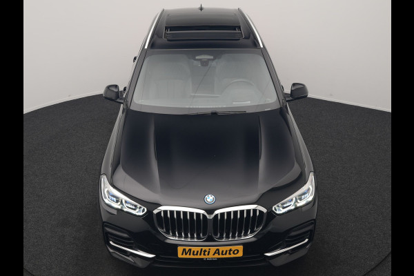 BMW X5 xDrive45e High Executive PHEV 395pk Dealer O.H. | Active Steering | Trekhaak Af Fabriek | Panodak | Luchtvering | Head Up | Adaptive Cruise | 360 Camera | Laser LED | Nappa Lederen Comfortstoelen Memory & Verwarmd | Adaptief Onderstel | Keyless | Sfeerverlichting | Apple Carplay | 21"L.M | Plug In Hybrid |