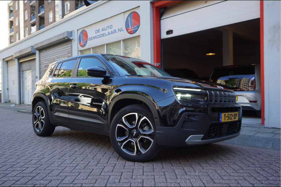 Jeep Avenger Black Edition 54 kWh | Sfeer | Apple | 360 | Adaptive + lane | Navi | Stoelverwarming | NL auto