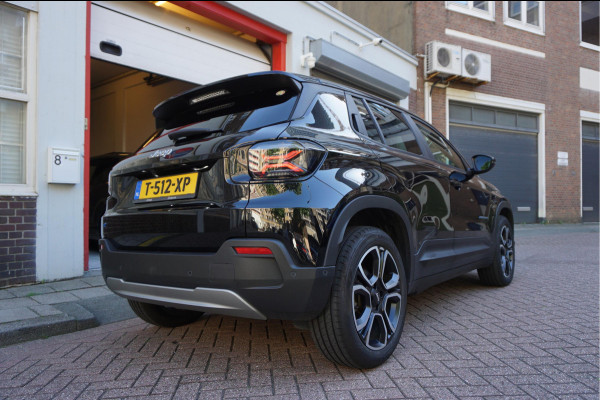 Jeep Avenger Black Edition 54 kWh | Sfeer | Apple | 360 | Adaptive + lane | Navi | Stoelverwarming | NL auto