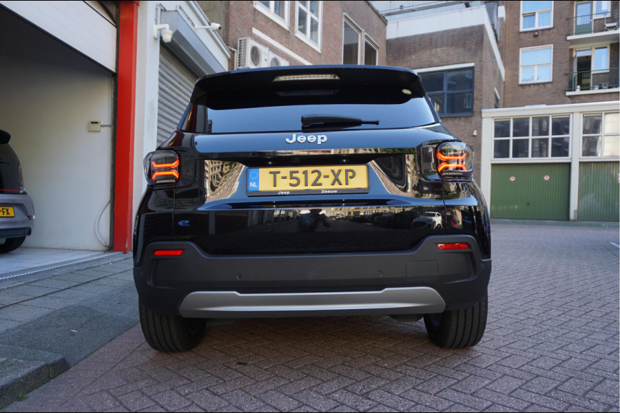 Jeep Avenger Black Edition 54 kWh | Sfeer | Apple | 360 | Adaptive + lane | Navi | Stoelverwarming | NL auto