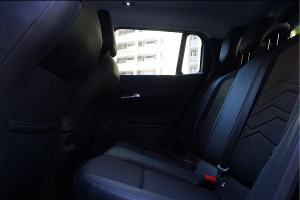Jeep Avenger Black Edition 54 kWh | Sfeer | Apple | 360 | Adaptive + lane | Navi | Stoelverwarming | NL auto