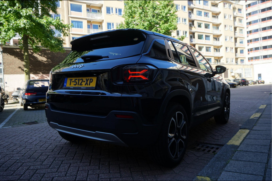 Jeep Avenger Black Edition 54 kWh | Sfeer | Apple | 360 | Adaptive + lane | Navi | Stoelverwarming | NL auto