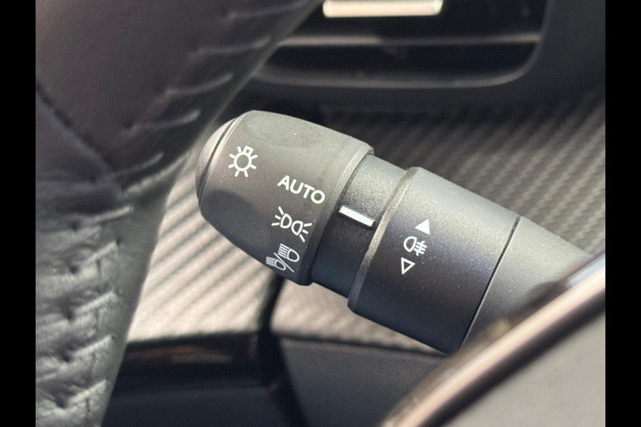 Peugeot 2008 1.2 Hybrid 145 Allure | 360 camera | Dodehoekdet. | Prijs is rijklaar