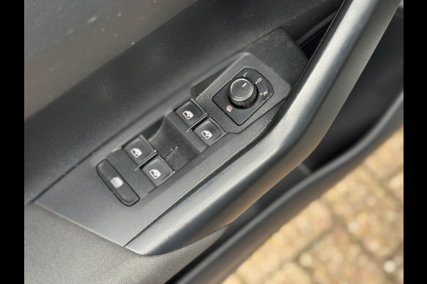 Volkswagen Polo 1.0 TSI Highline Business R 2019 NAVI NAP!