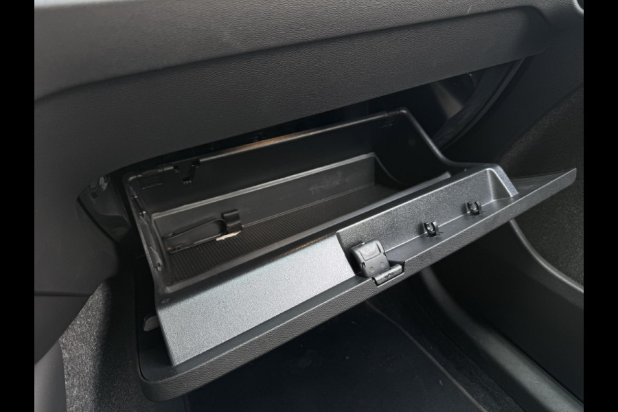 Volvo XC40 1.5 T4 Recharge Inscription | Accu 94% | El. achterklep | Navi | Carplay | Prijs is rijklaar