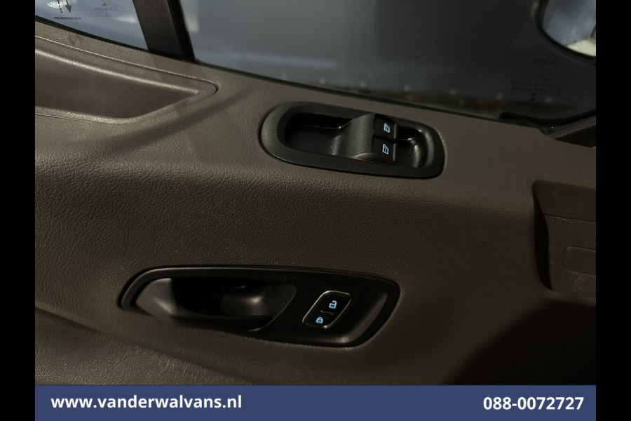 Ford Transit 2.0 TDCI 131pk Bakwagen Laadklep Zijdeur Euro6 1001kg Laadvermogen Airco | Camera | Navigatie | Apple Carplay Android Auto, Cruisecontrol, Stoelverwarming